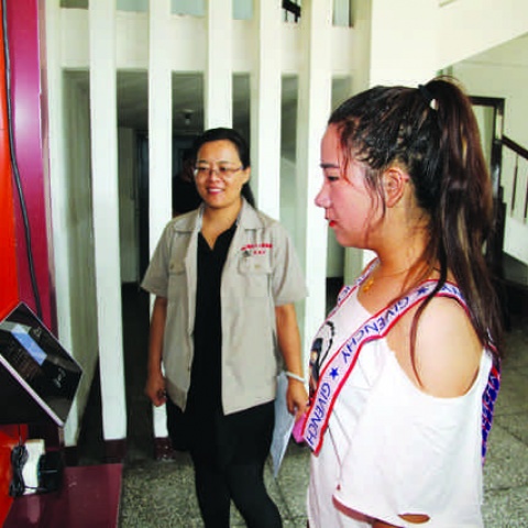 為加強(qiáng)公司機(jī)關(guān)基礎(chǔ)管理，公司機(jī)關(guān)自本月1日起實(shí)行考勤刷臉管理制度